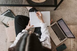 Como Elaborar um Plano de Desenvolvimento Pessoal: Guia Completo